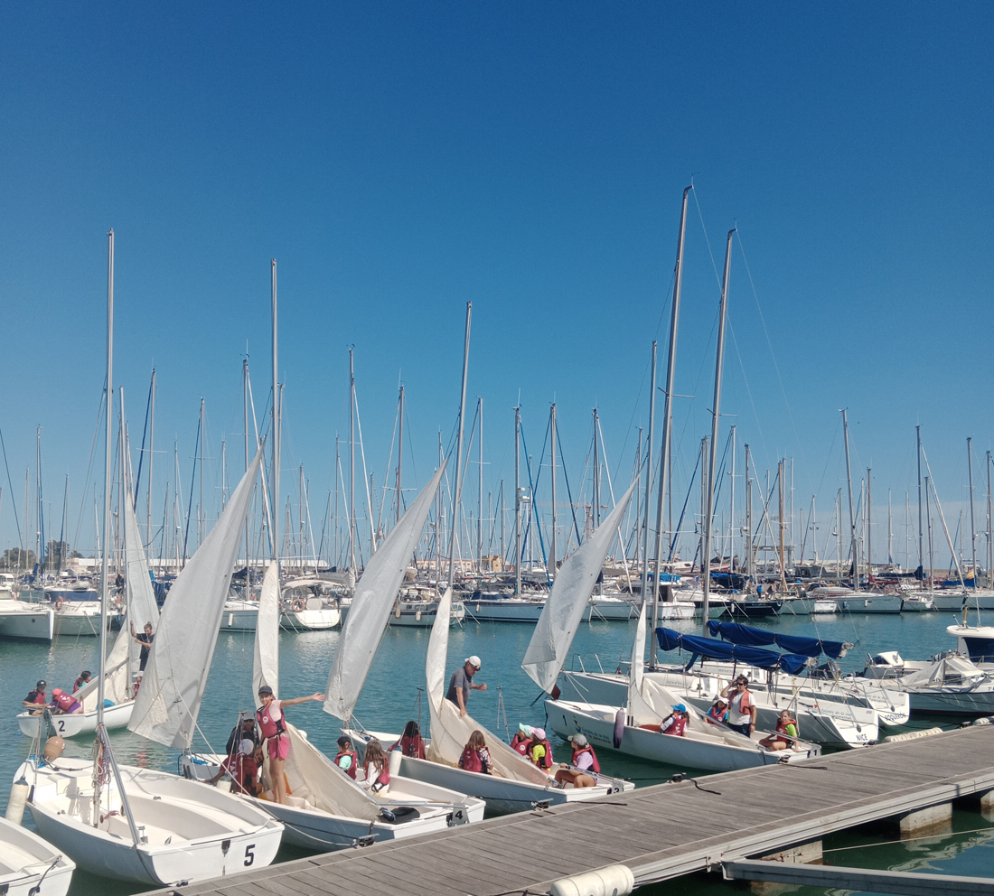 alumnos del Centro Educativo Gençana en les Escoles a la Mar, Burriana