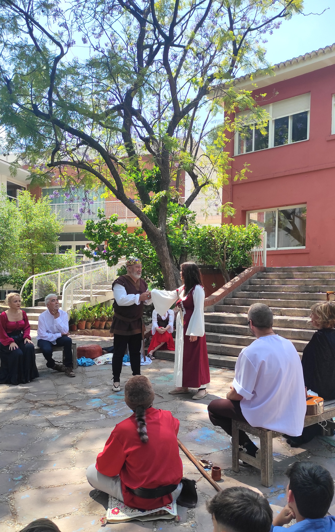 Grupo de teatro de padres y madres del AMPA Jacarandá, Centro Educativo Gençana