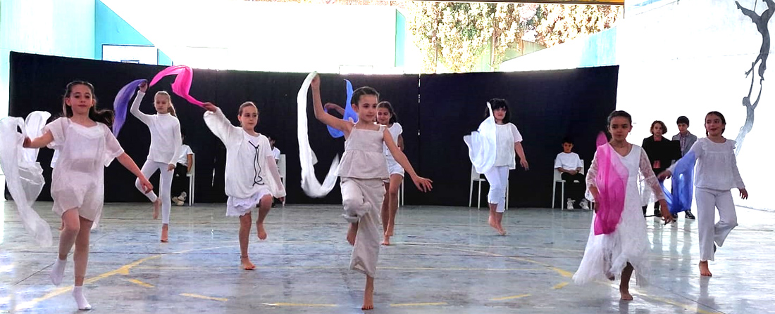 Día de la Danza con Christine Cloux en el Centro Educativo Gençana
