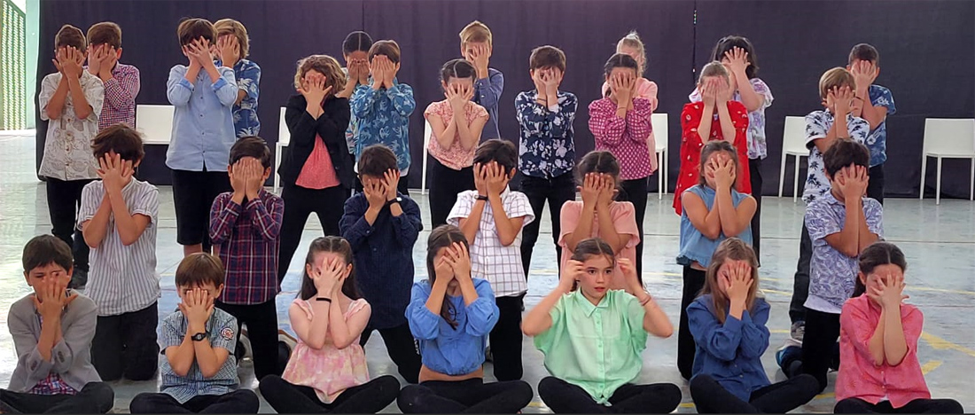 Día de la Danza con Christine Cloux en el Centro Educativo Gençana