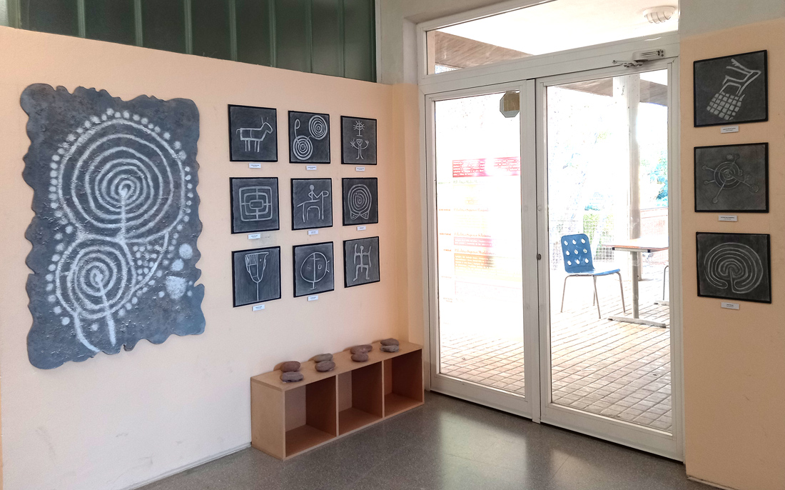 Exposición de petroglifos gallegos del proyecto Abuelísimos - Alumnos de 1º ESO del Centro Educativo Gençana