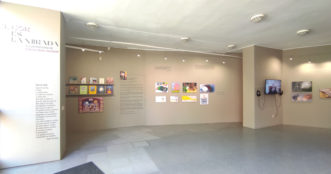 Vista general de la exposición "El cor és la mirada" de ilustraciones de Carme Solé Vendrell, en el Centro Educativo Gençana