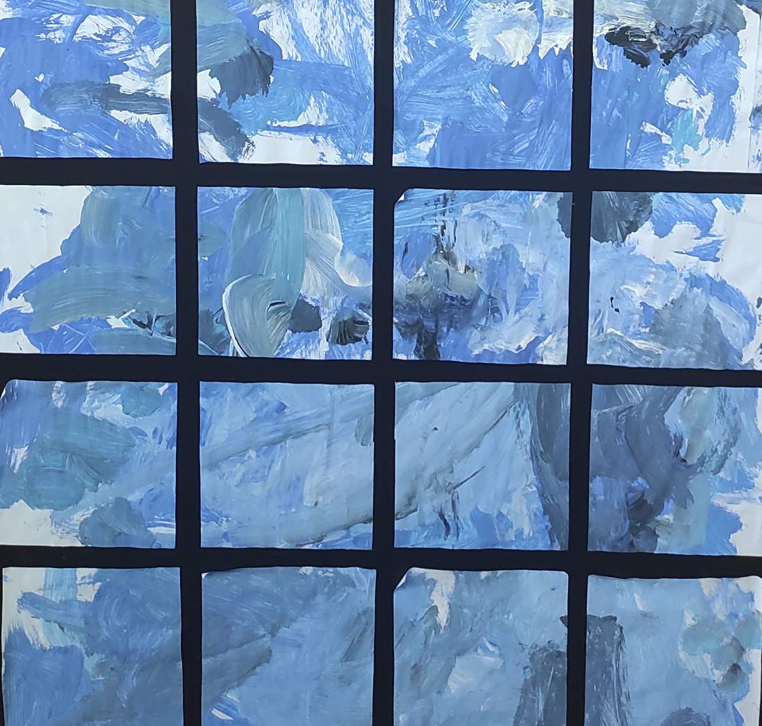 Conjunto de pinturas realizadas por los alumnos de 2 años del Centro Educativo Gençana, que simboliza el color del agua limpia